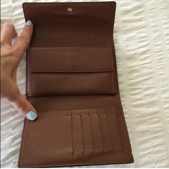 Louis Vuitton Wallet - Picture 2 of 6